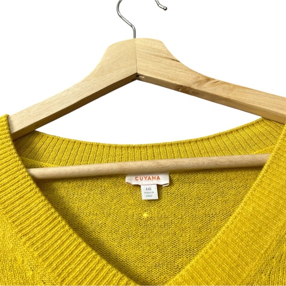 Cuyana Yellow V Neck Wool Cashmere Boxy Fit Sweater Size Large - Picture 5 of 7